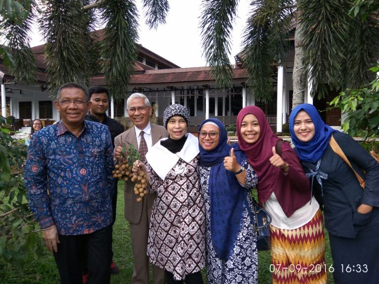 Kak Asmir dan Kak Nina dkk Sama Pak Wali