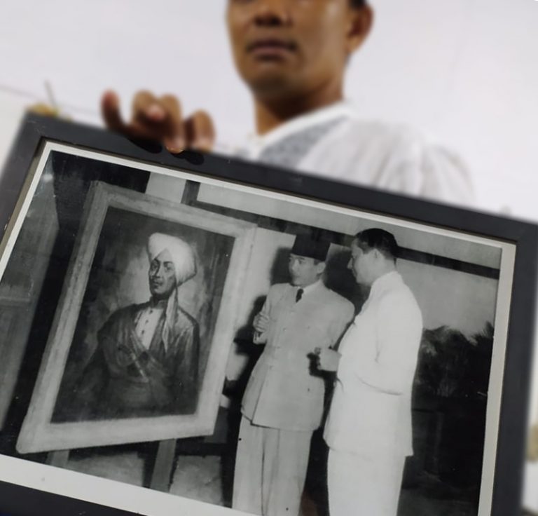 Sultan Hamid 2 - Bung Karno