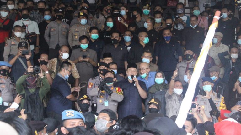 demo DPRD Prov Kalbar