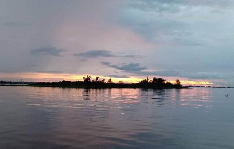 sunset di pulau
