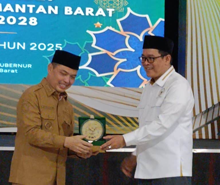 pelantikan BWI kalbar.1