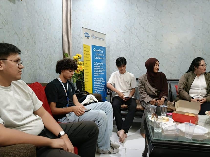 siswa hosting chapter pontianak.1