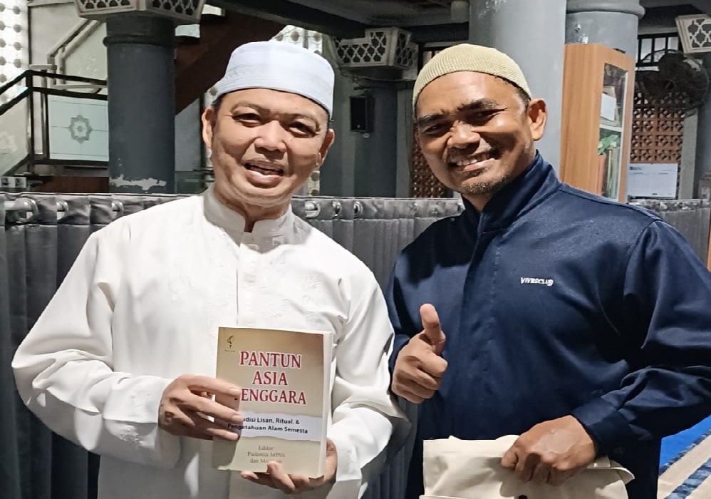 buku pantun untuk gubernur