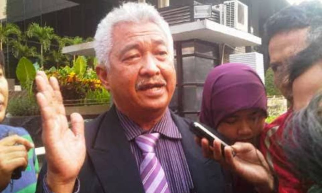 Obituari Bang Tamsjil Sjoekoer