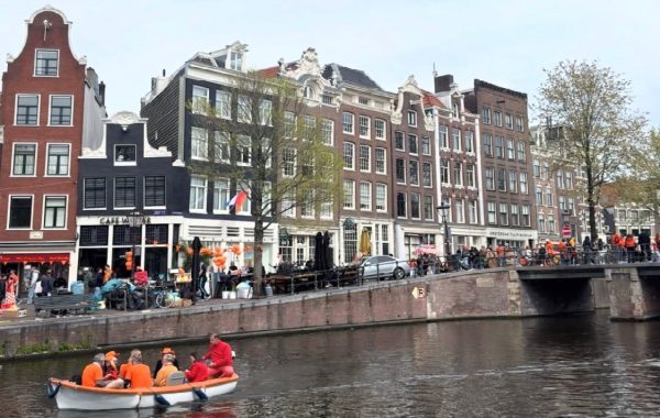 Vind Je Leiden Leuk Suatu Hari di Kota Leiden