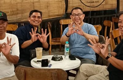 Diskusi Pantun Diskusi Politik