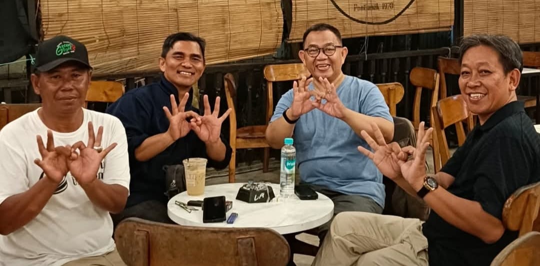 Diskusi Pantun – Diskusi Politik