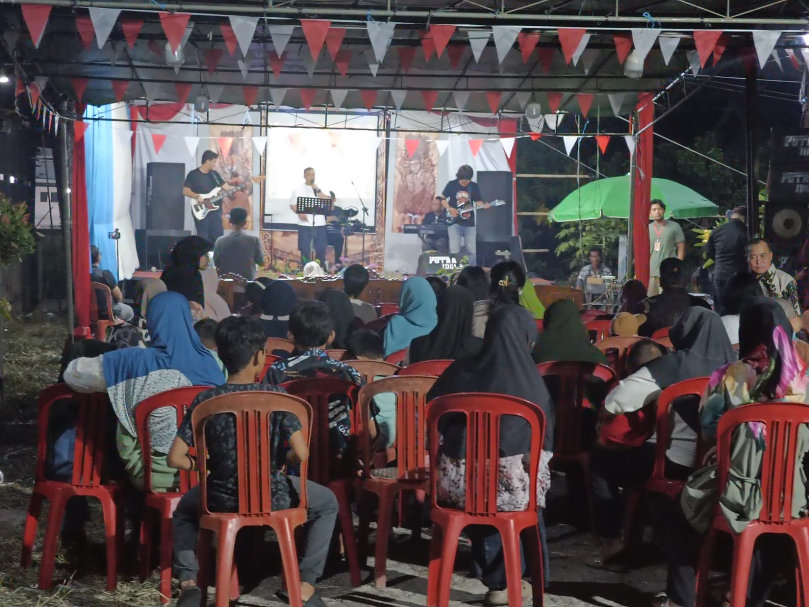 Keseruan Agustusan Purnama Agung VII PNK